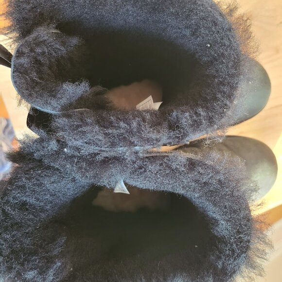 Ugg Bailey Bow II Boot size 10 - Picture 6 of 7